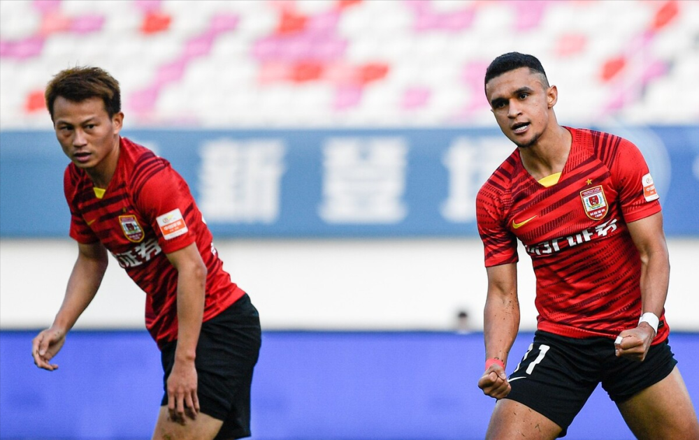 中国官网-风云突变！阿贾克斯赛后临场应变；中超版图或变；更衣室稳定；赛季目标并未改变(中甲马修斯最新消息)